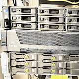 Foto von drei Servern im Beckmann Verlag