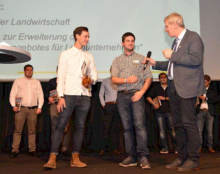Preiswürdig: die besten Projektarbeiten der Agrarservice-Meister werden ausgezeichnet.
