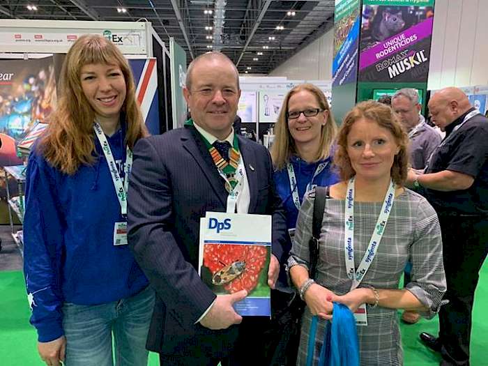 Das Team DpS mit BPCA-Präsident Philip Halpin und seine Frau Sarah auf der PestEx 2019 in London