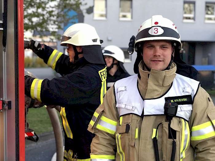 Stellvertretender Ortsbrandmeister Maximilian Wilzewski leitete die Übung