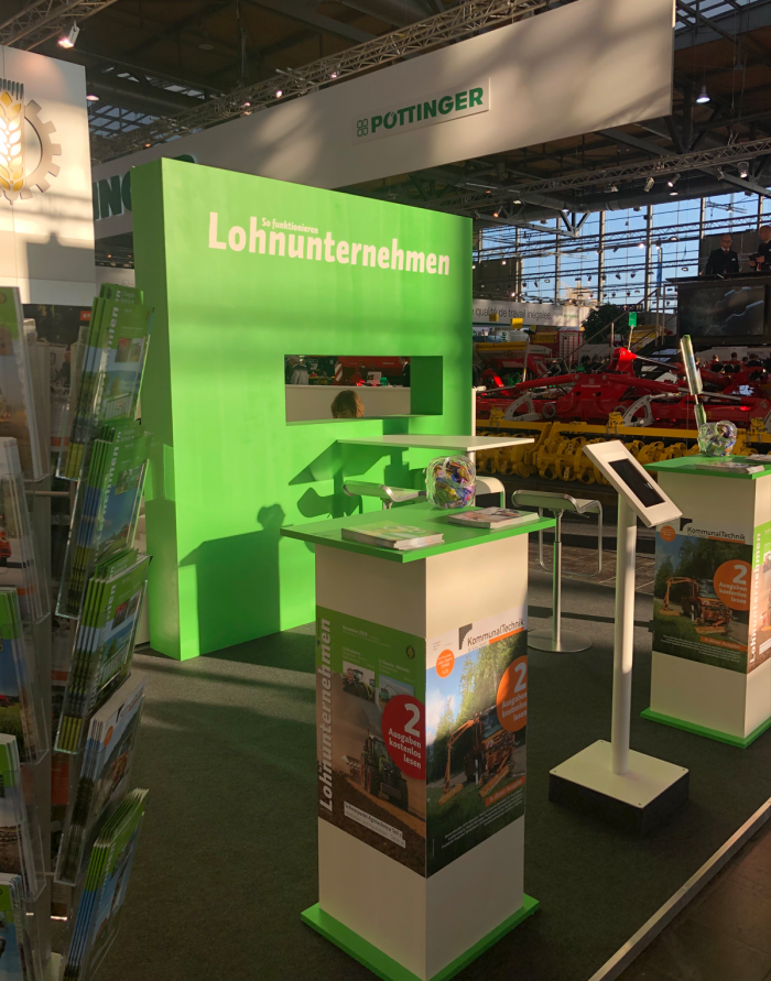 Stand des Beckmann Verlages mit LOHNUNTERNEHMEN auf der Agritechnica 2019