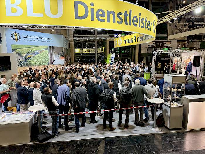 Preisverleihung des LOHNUNTERNEHMEN IMAGE-AWARDS auf der Agritechnica 2025